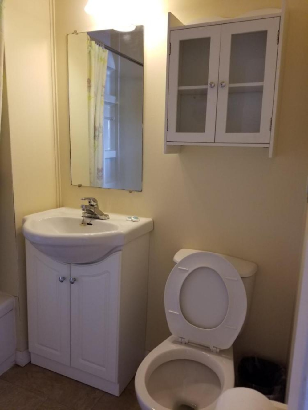 Deluxe Double Room (2 Adults + 1 Child) at Melsask Motel, photo 3