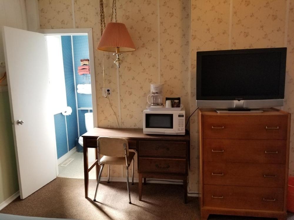 Double Room with Private Bathroom at Melsask Motel, photo 4