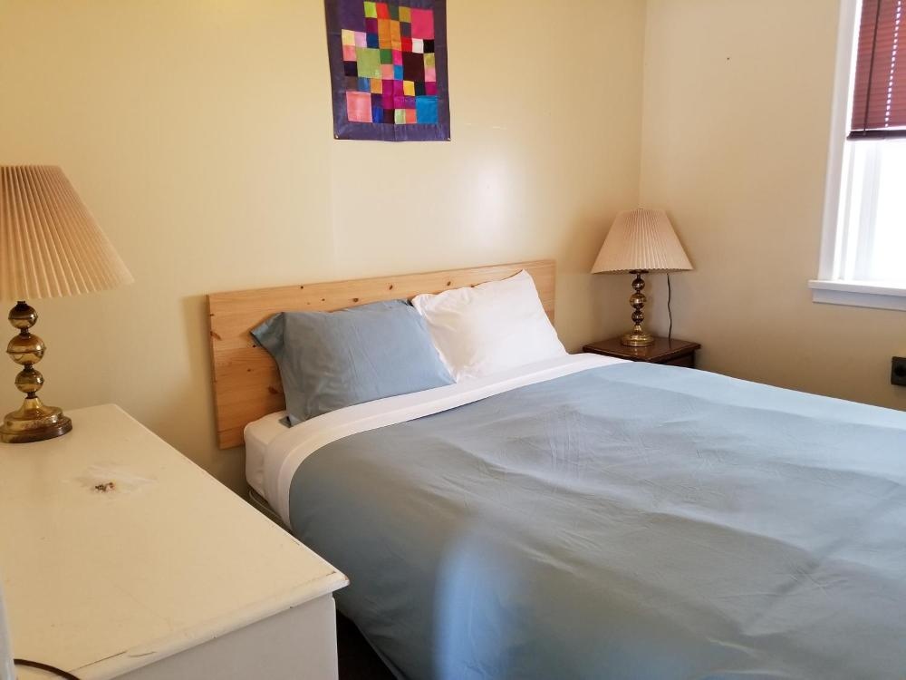 Deluxe Double Room (2 Adults + 1 Child) at Melsask Motel, photo 5